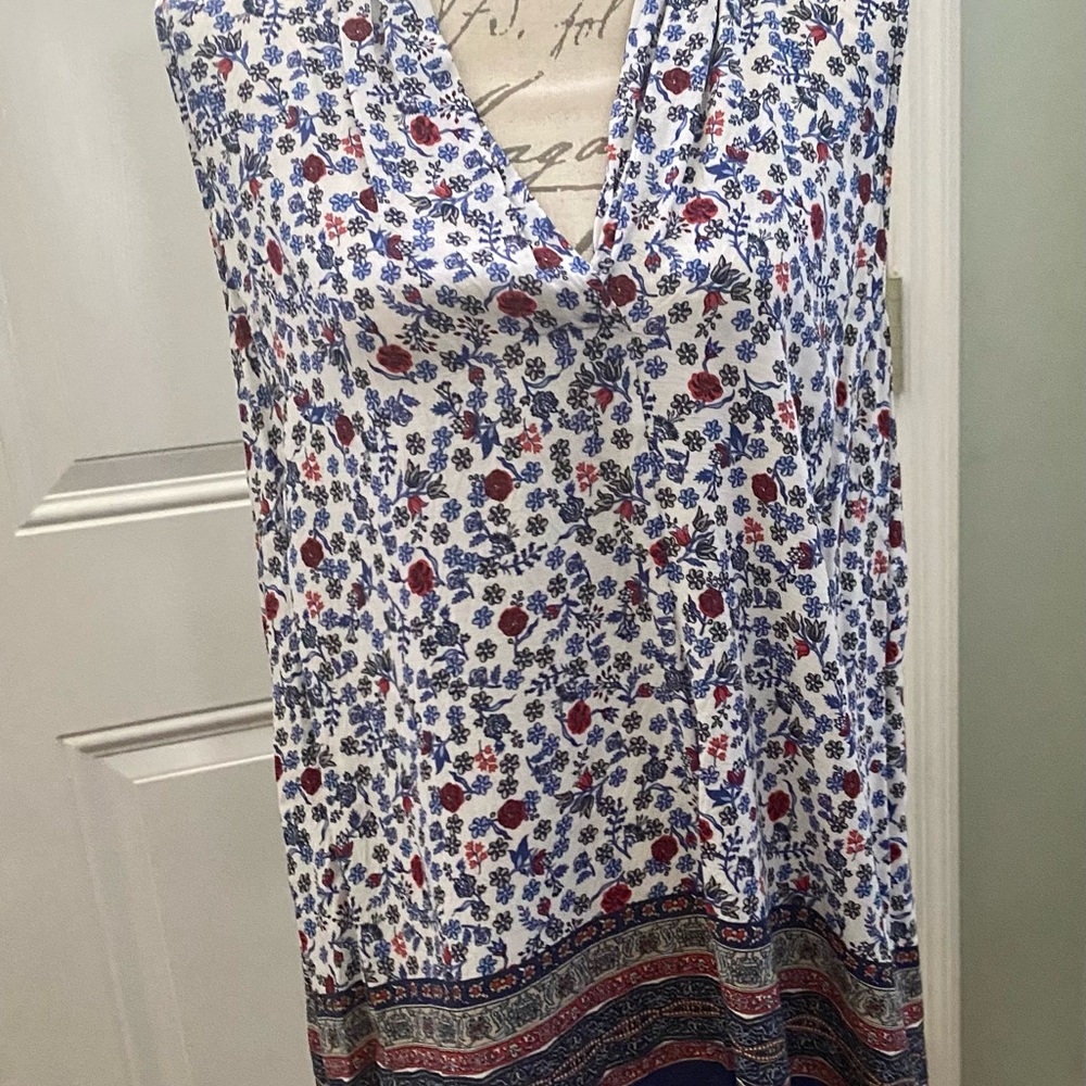 Sleeveless blouse